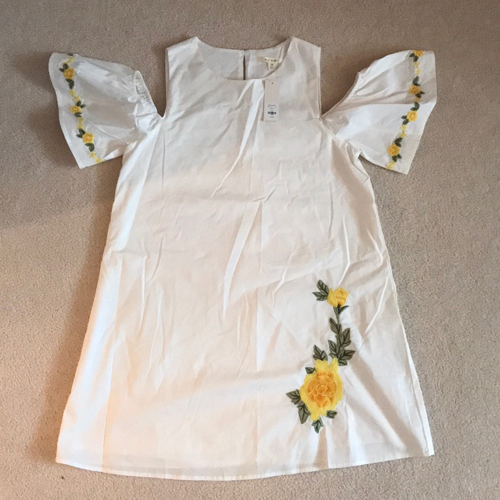 Medium size summer floral Francesca’s dress